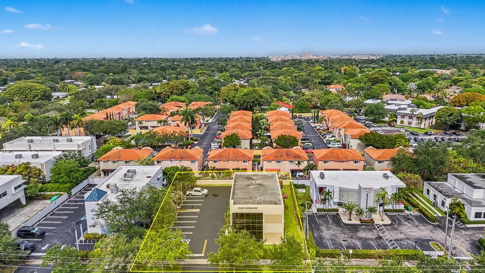 More Photos Of 9440 SW 77th Ave, Miami Office For Sale