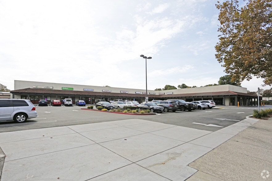 More Photos Of 7980-8000 Amador Valley Blvd, Dublin Unknown For Lease