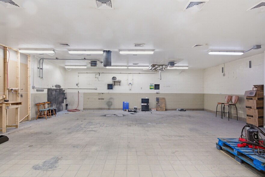 More Photos Of 5192 Dominion Dr, Dublin Warehouse For Sale