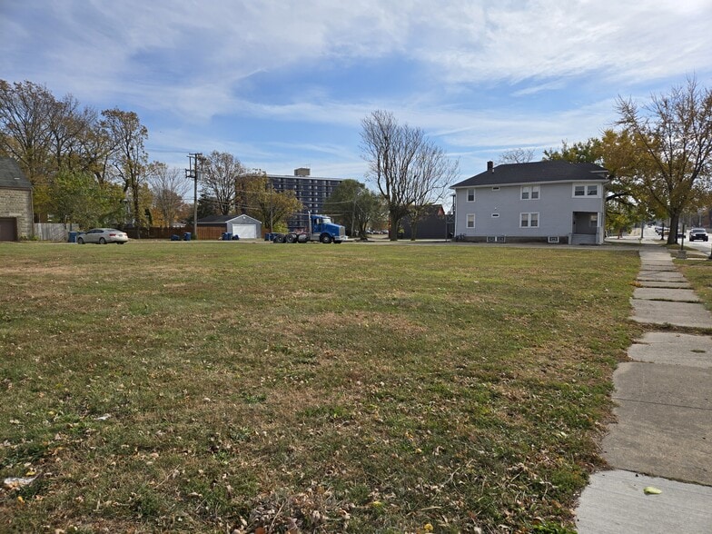 More Photos Of 504 Schuyler Ave, Kankakee Land For Sale