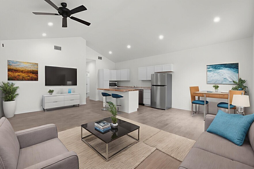 More Photos Of 870 Waco st, Kingsland Multifamily For Sale