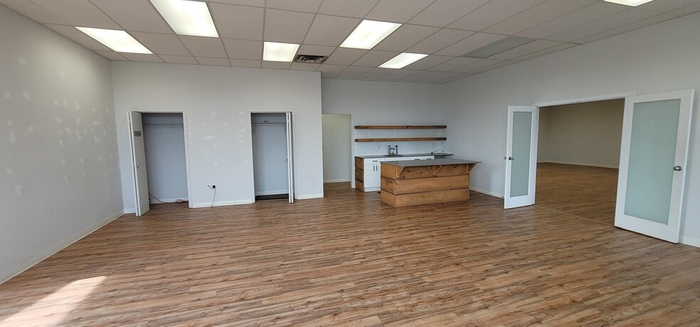 More Photos Of 1185 Franklin Blvd, Cambridge Warehouse For Lease