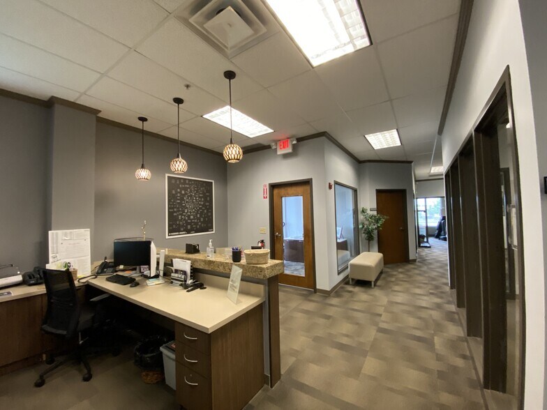 More Photos Of 4929 E 96th St, Indianapolis Office For Lease