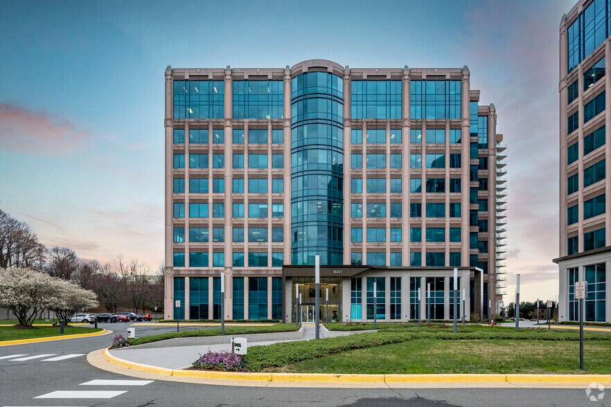 More Photos Of 8401 Greensboro Dr, McLean Office For Lease