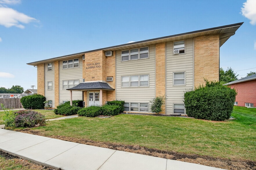 More Photos Of 800 13th St, West Des Moines Apartments For Sale