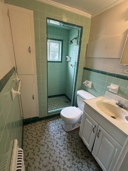 More Photos Of 6698 N Palafox St, Pensacola Showroom For Sale