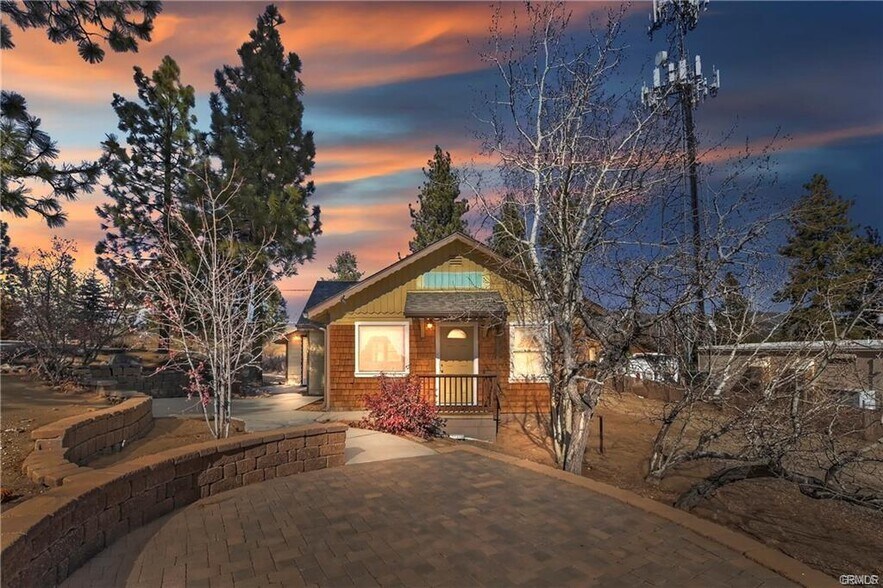 Primary Photo Of 547 Cottage Ln, Big Bear Lake Office For Sale
