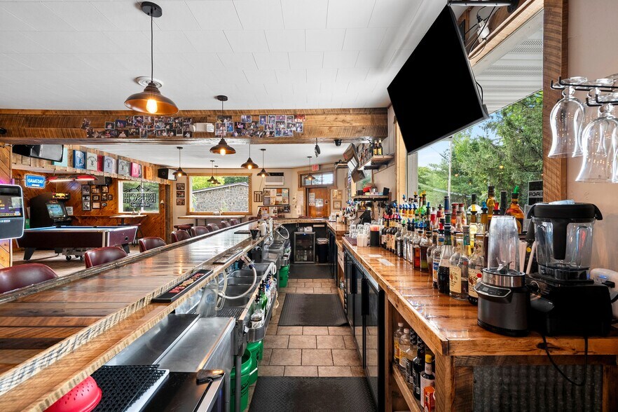 More Photos Of N12808 Northway Dr, Athelstane Restaurant For Sale