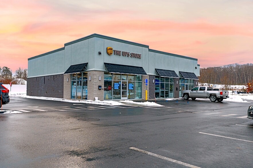 More Photos Of 10 Jungle Rd, Leominster General Retail For Sale