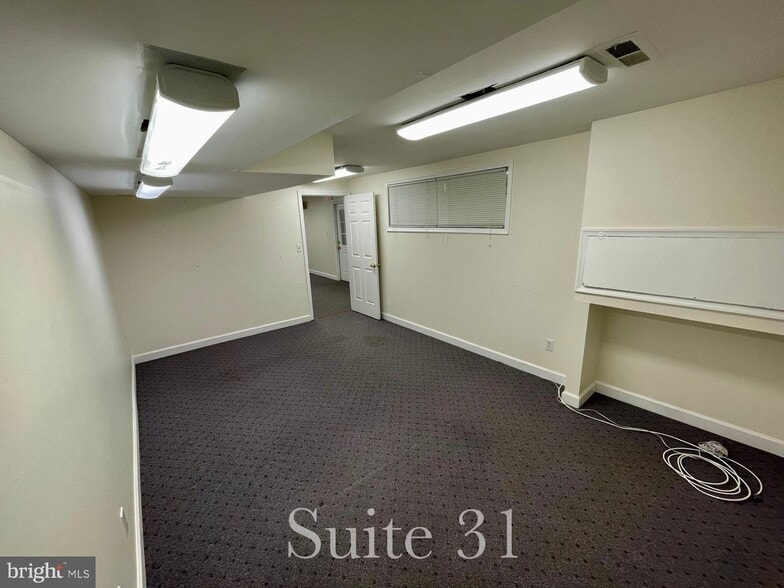 More Photos Of 5201-5215 W Woodmill Dr, Wilmington Medical For Sale