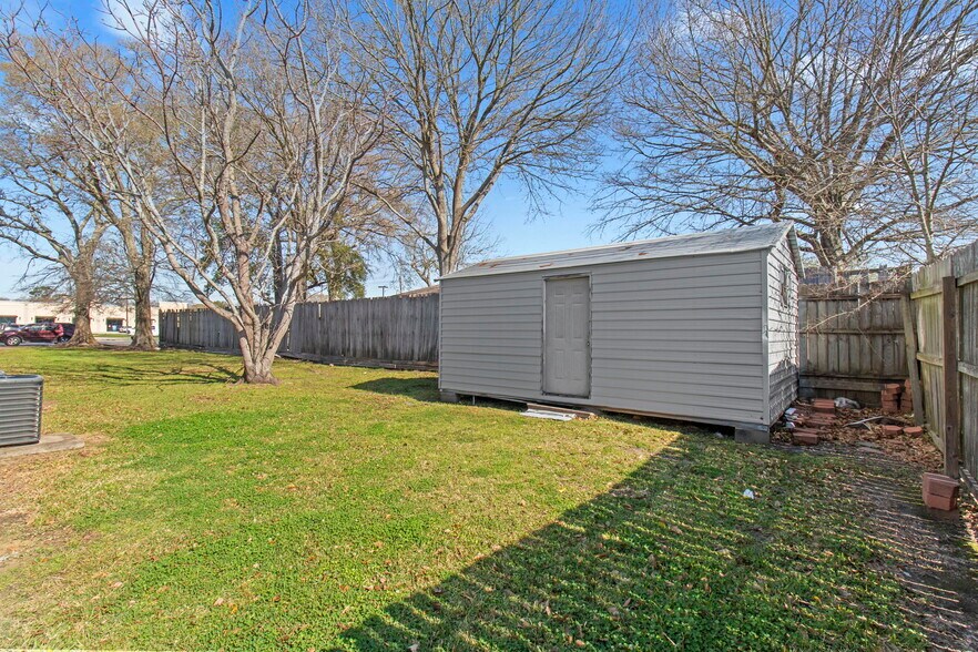 More Photos Of 2345 Nall St, Port Neches Apartments For Sale