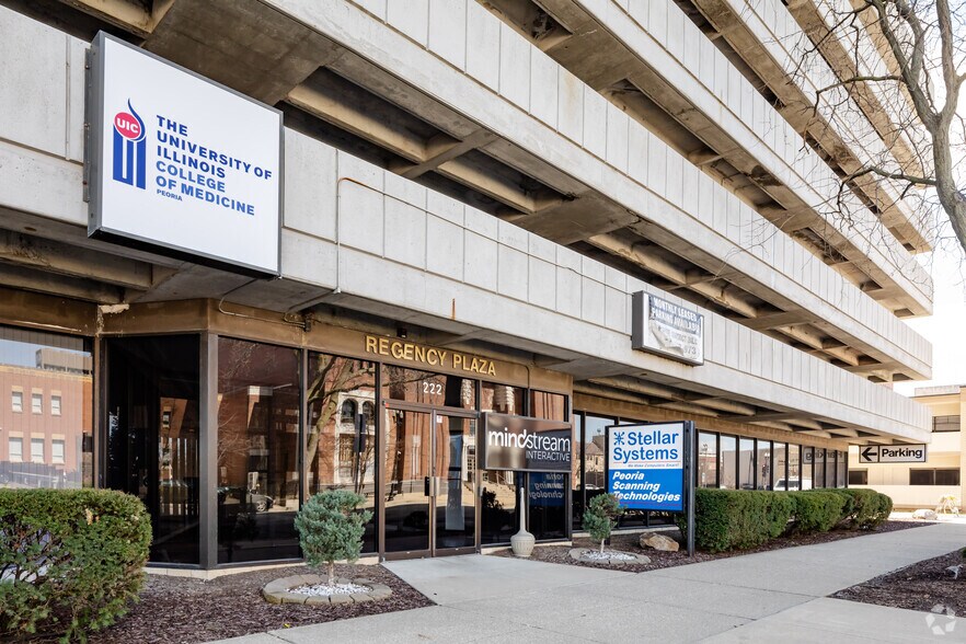 More Photos Of 222 NE Monroe St, Peoria Office For Sale