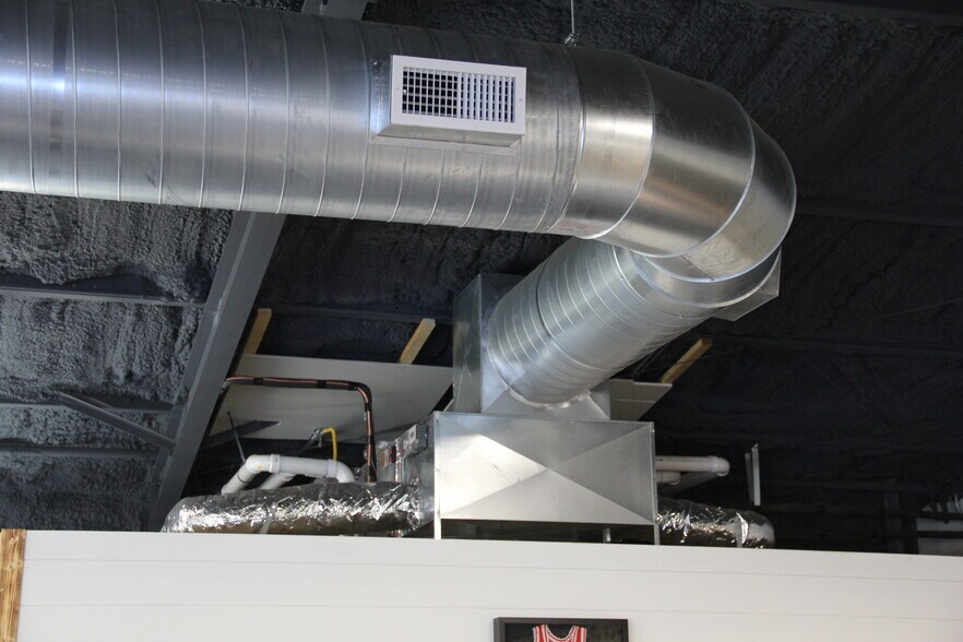 More Photos Of 311 9th st, Green Forest Flex For Sale