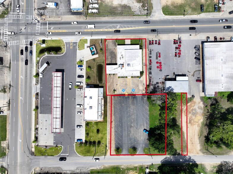 More Photos Of 406 S Waukesha St, Bonifay Office For Sale