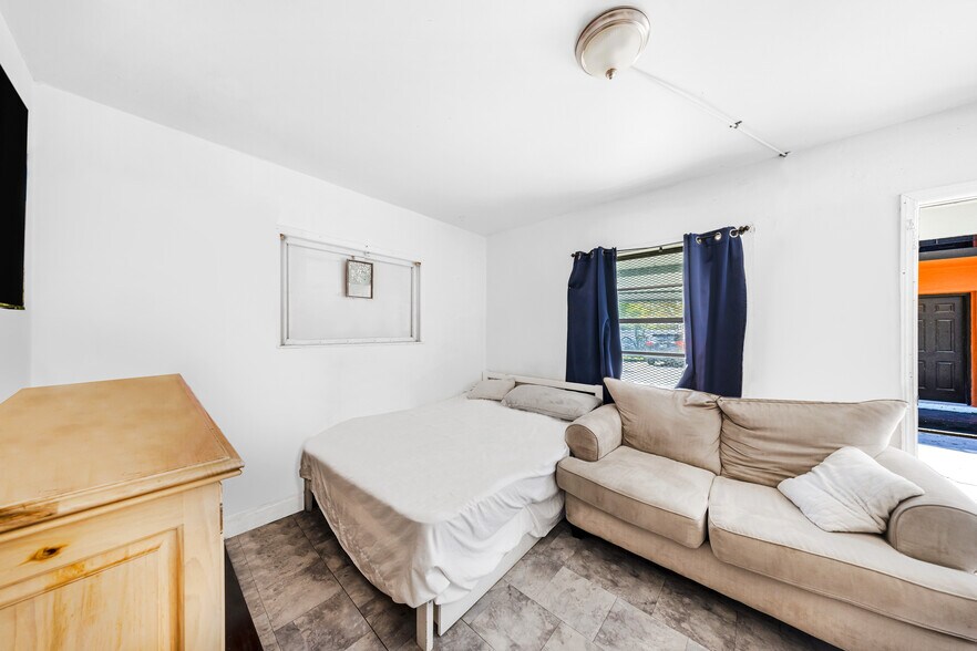 More Photos Of 1465 SW 4th St, Miami Apartments For Sale