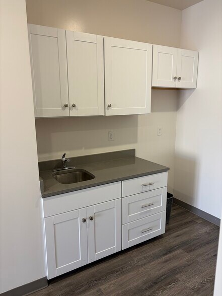 More Photos Of 740 W 500 S, West Bountiful Light Distribution For Lease