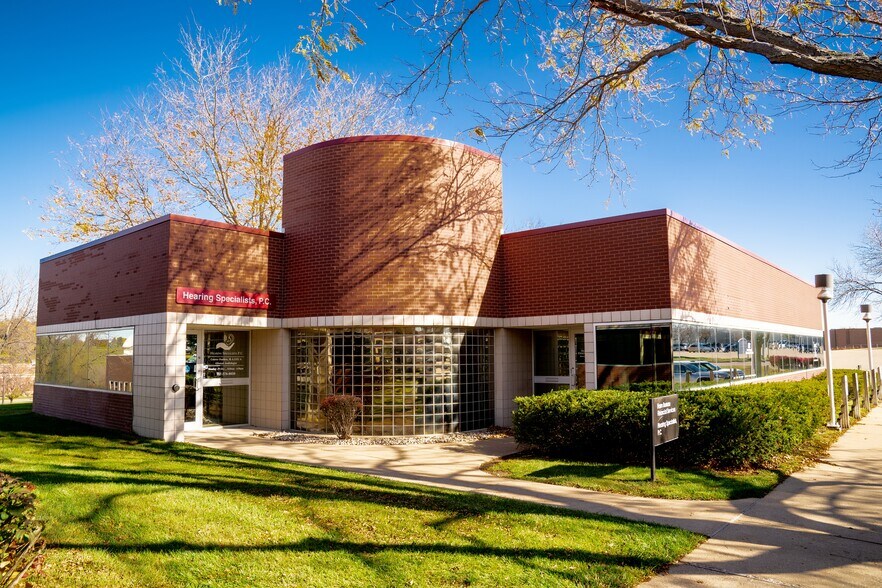 More Photos Of 3535-3549 Southern Hills Dr, Sioux City Office For Sale