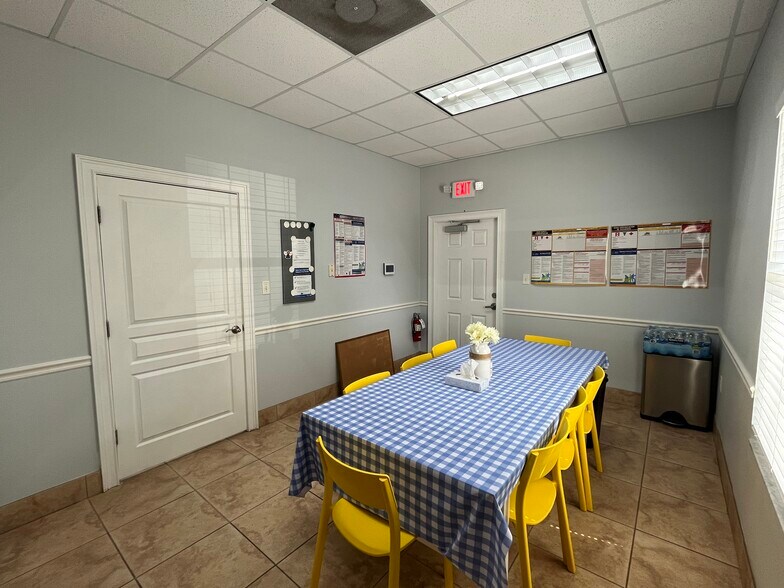 More Photos Of 1383 Providence Rd, Brandon Medical For Sale