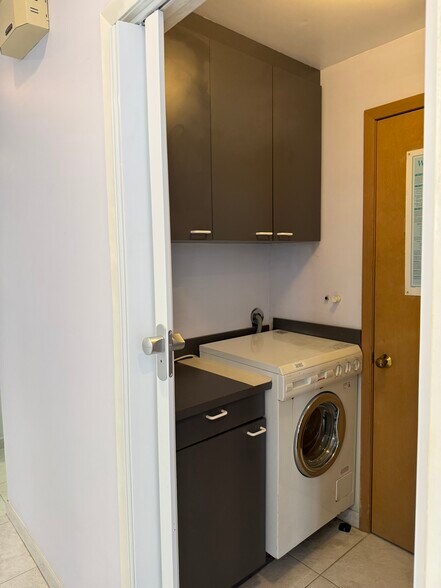 More Photos Of 3830 Tampa Rd, Palm Harbor Medical For Sale