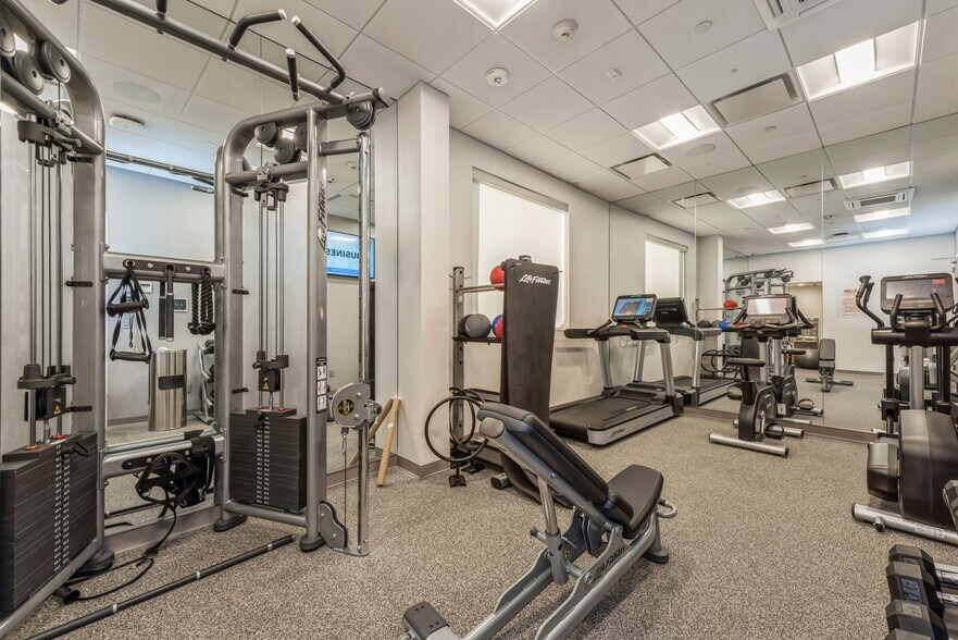 More Photos Of 511 Ocean Ave, Massapequa Office For Lease