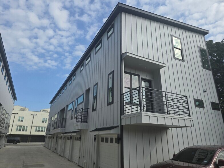 More Photos Of 2230 Shea Rd, Dallas Apartments For Sale