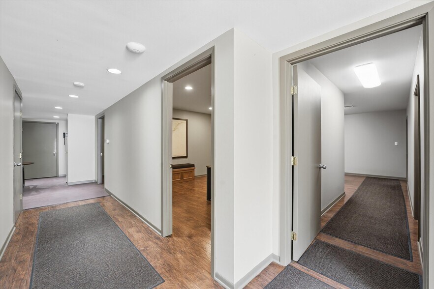 More Photos Of 14102 Pine Meadow Ln, Tomball Warehouse For Lease