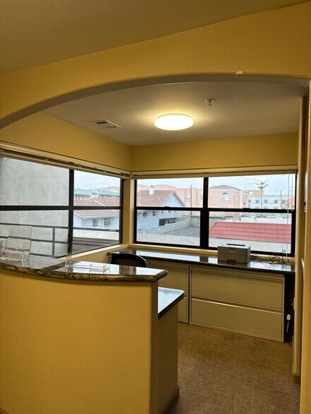 More Photos Of 575 Price St, Pismo Beach Medical For Sale