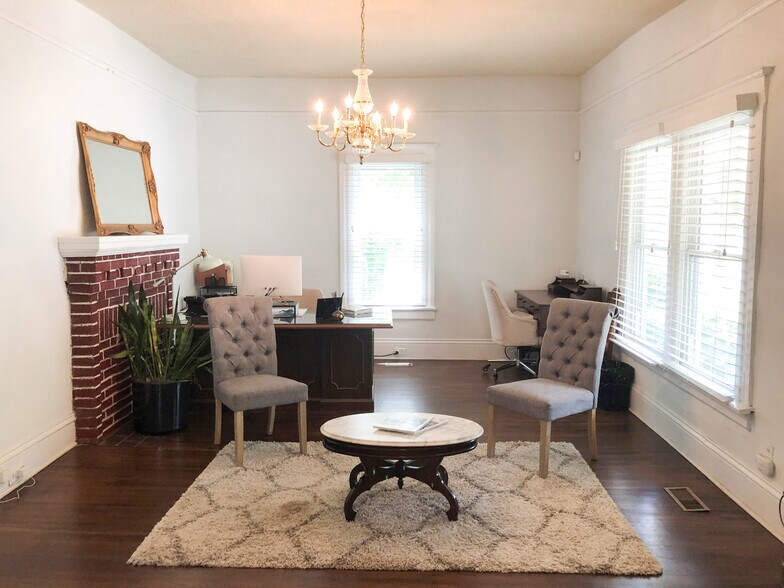 More Photos Of 514 Beatties Ford Rd, Charlotte Office For Sale