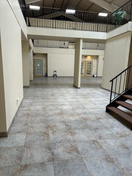 More Photos Of 170 Kinnelon Rd, Kinnelon Office Residential For Sale