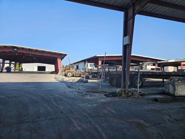 More Photos Of 1341 NW 15th St, Pompano Beach Warehouse For Lease