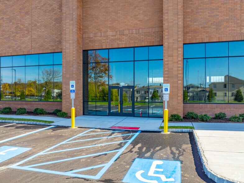 More Photos Of 936 Harrison Ave, Kearny Distribution For Lease