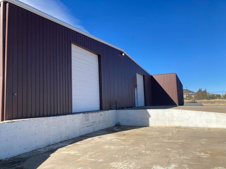 More Photos Of 1104 Constitution Dr, Trinidad Manufacturing For Sale