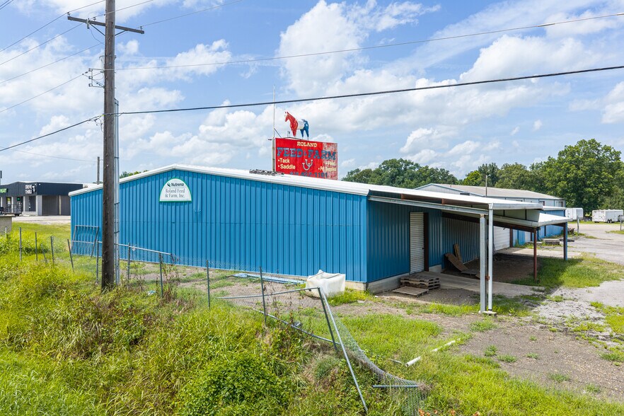More Photos Of 479247 US Highway 64, Roland Flex For Sale