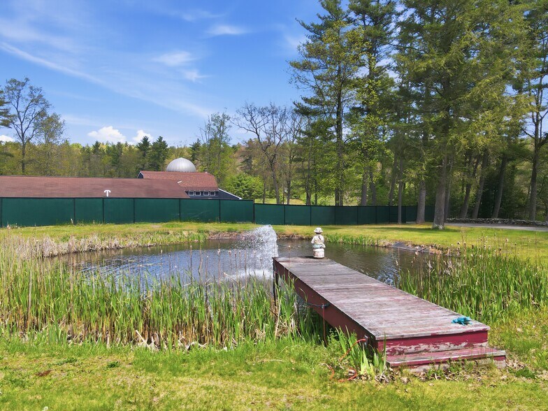 More Photos Of 120 Milford Hill Ln, Milford Flex For Sale