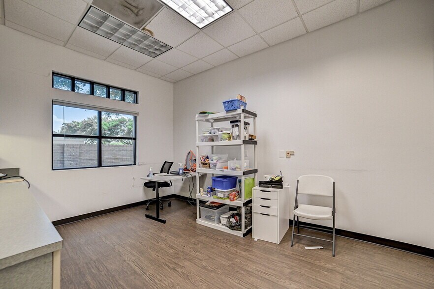 More Photos Of 2515 Cordes Dr, Sugar Land General Retail For Sale