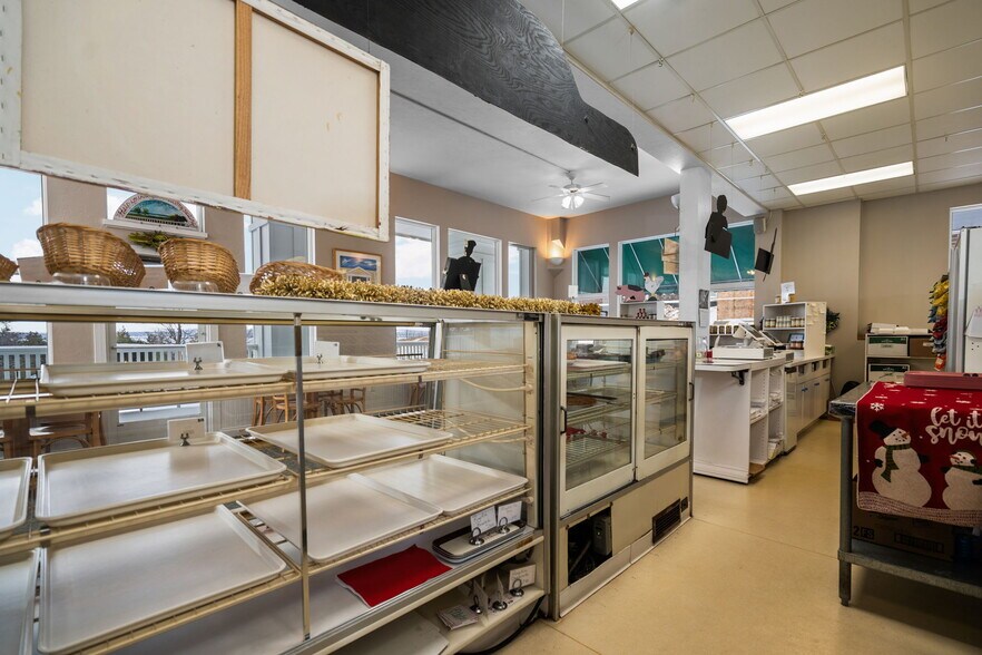 More Photos Of 2569 Charlevoix Rd, Petoskey Restaurant For Sale