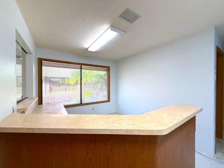 More Photos Of 13330 W Colonial Dr, Winter Garden Medical For Lease