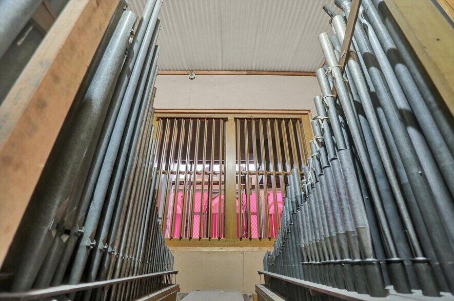 More Photos Of 111 S Walnut St, Edinburgh Theater Concert Hall For Sale