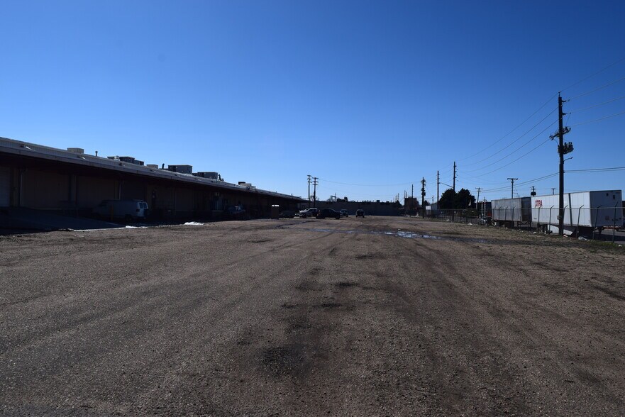 More Photos Of 5200 E Smith Rd, Denver Manufacturing For Lease