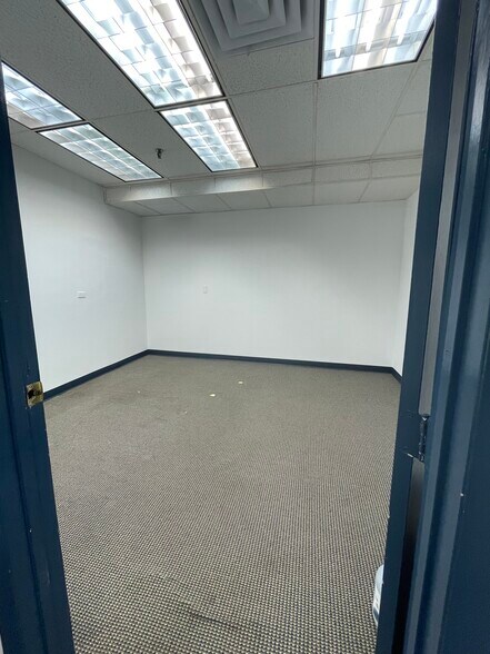 More Photos Of 91 Lake Ave, Tuckahoe Office For Sale