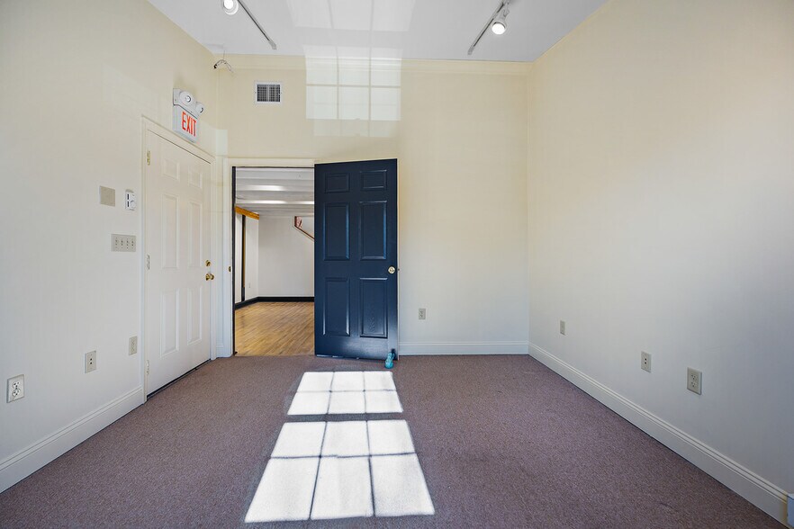 More Photos Of 43 Main St, Clinton Township Storefront For Sale