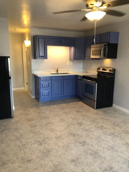More Photos Of 1001 N 9th St, Phoenix Apartments For Sale