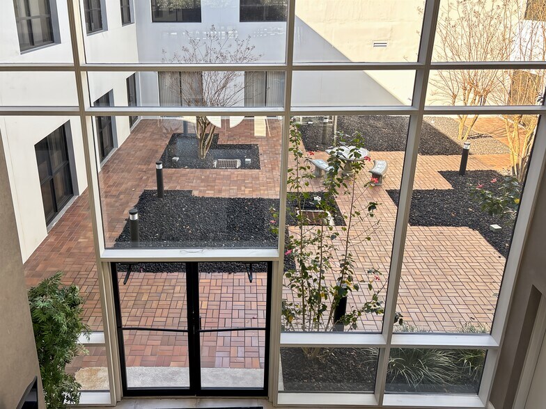 More Photos Of 6821 N Southpoint Dr, Jacksonville Coworking Space