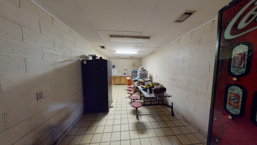 More Photos Of 11708 GA Highway 24 W, Sandersville Warehouse For Sale