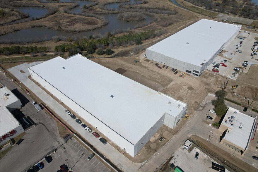 More Photos Of 8008 Sam Houston Pkwy S, Houston Unknown For Lease