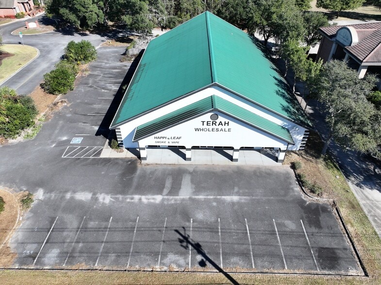 More Photos Of 28 Hawthorn Ln, Saint Marys Flex For Sale