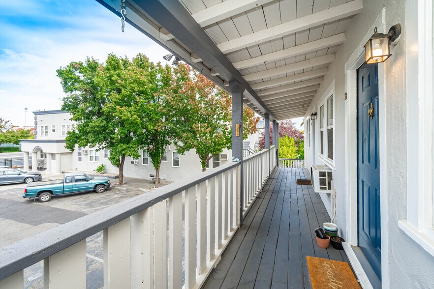 More Photos Of 2226-2230 Sutterville Rd, Sacramento Apartments For Sale