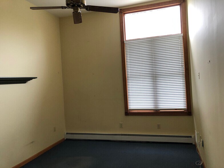 More Photos Of 203 S White Horse Pike, Waterford Works Medical For Lease