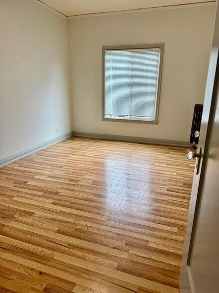More Photos Of 2240-2242 Macarthur Blvd, Oakland Apartments For Sale