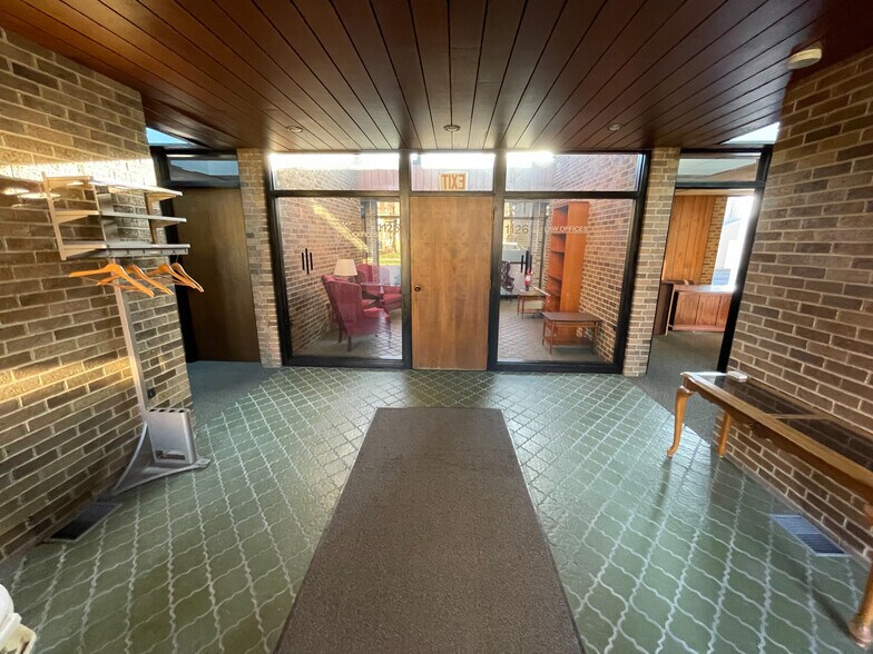 More Photos Of 1126 6th Ave, Beaver Falls Office For Sale